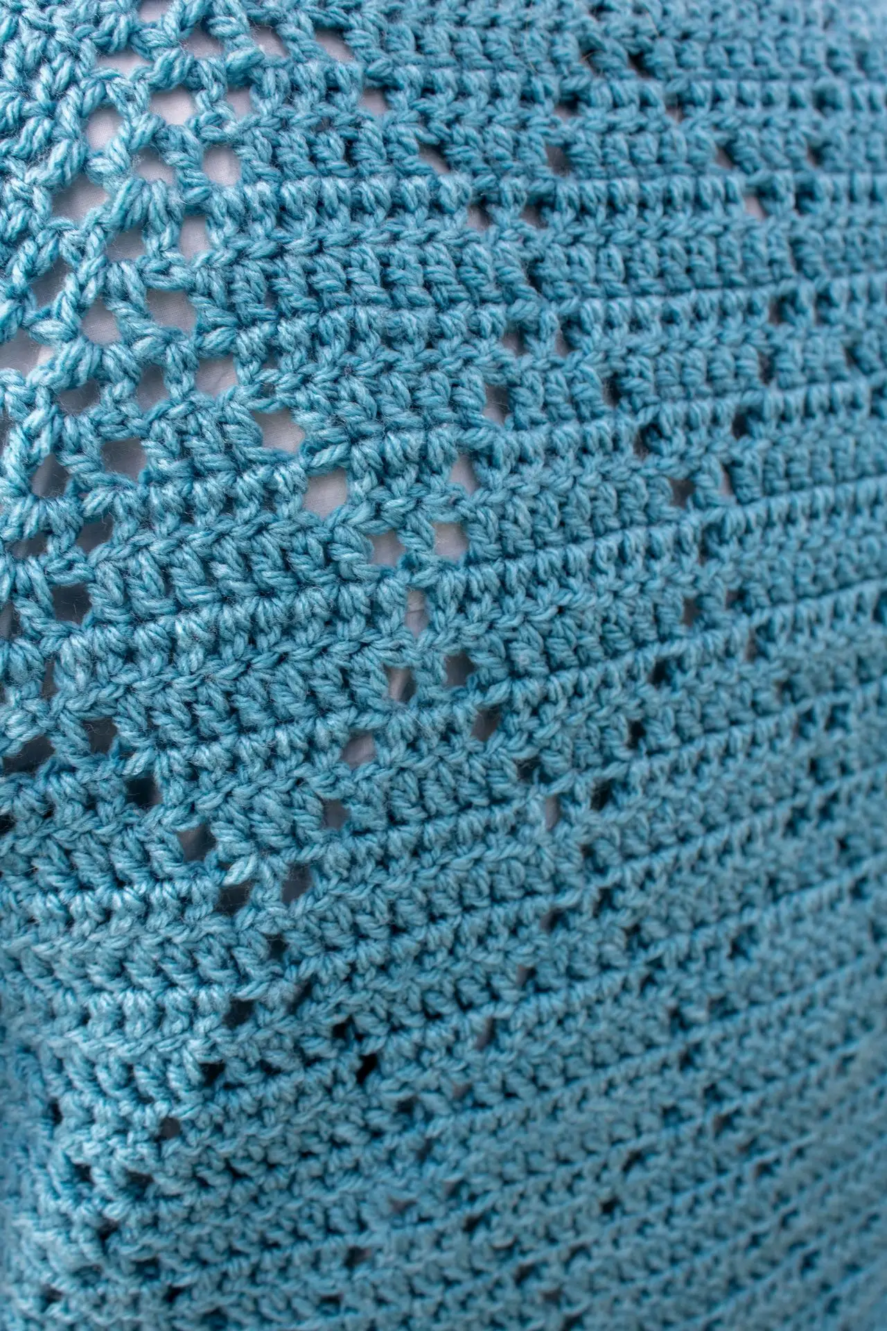 Cardigan crocheté point diamant